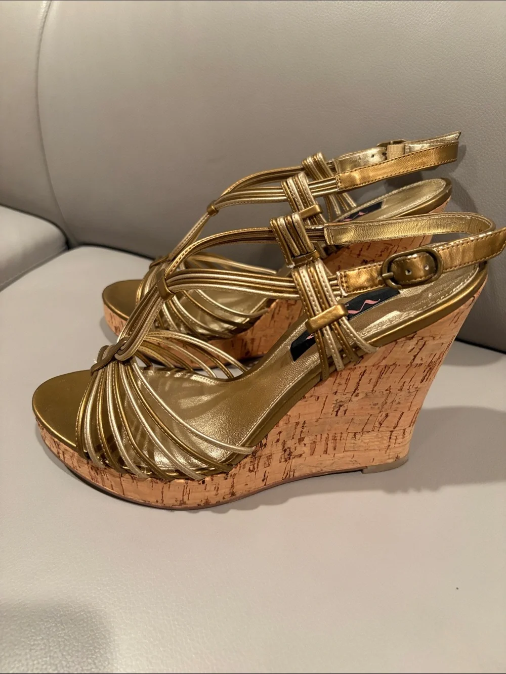 Nina glittering metallic